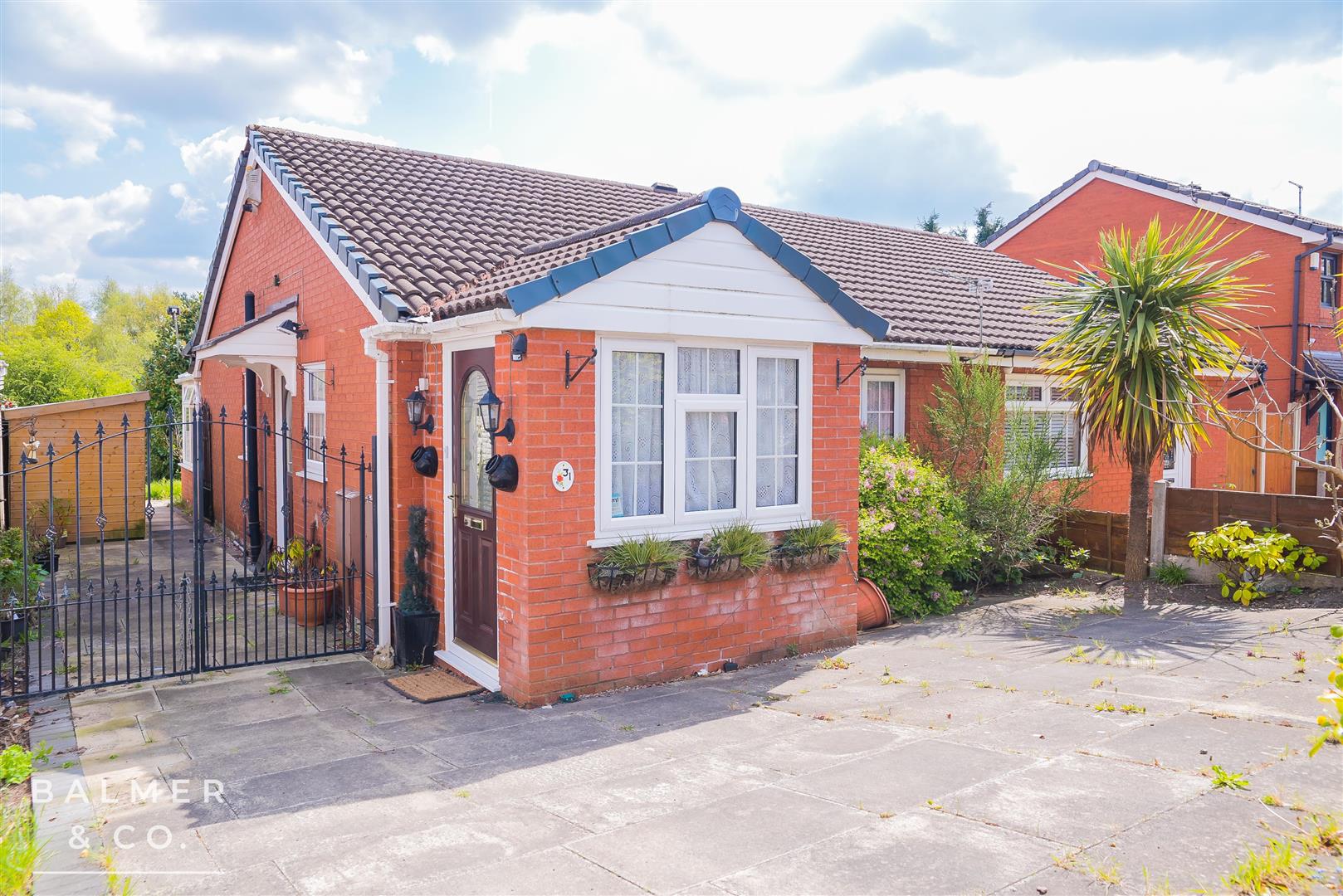 Warlow Drive, Leigh, Greater Manchester, WN7 Balmer & Co